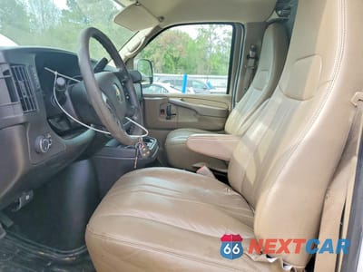 Zdjęcie 7 z 12 samochodu: 2013 CHEVROLET EXPRESS G2500 UTILITY / SERVICE VAN VIN:1GCWGGCA5D1178439 - miniatura