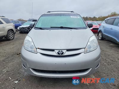 Piąte zdjęcie samochodu w środku: 2010 TOYOTA SIENNA LE VIN:5TDJK4CC3AS032290 - miniatura