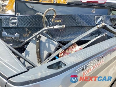 Zdjęcie 12 z 13 samochodu: 2021 CHEVROLET SILVERADO K1500 LT TRAIL BOSS VIN:3GCPYFED1MG458850 - miniatura