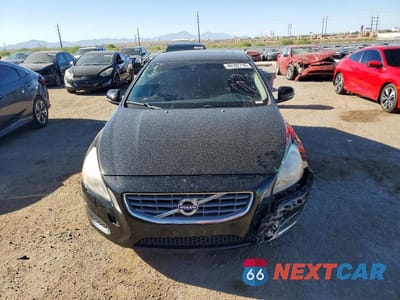 Piąte zdjęcie samochodu w środku: 2013 VOLVO S60 T5 VIN:YV1612FH2D2221118 - miniatura