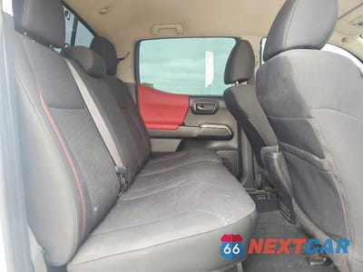 Zdjęcie 10 z 12 samochodu: 2021 TOYOTA TACOMA SR5 V6 VIN:3TMCZ5AN1MM411484 - miniatura