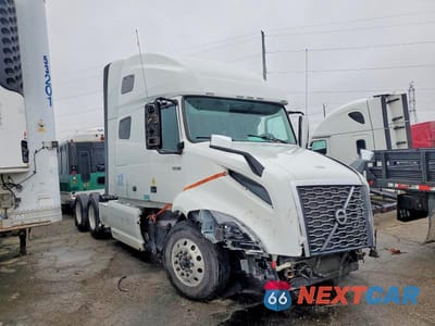 2023 VOLVO VNL SEMI TRUCK 4V4NC9EH0PN336877 - główne zdjęcie licytacji z USA - miniatura