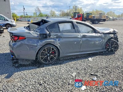 Trzecie zdjęcie samochodu z tyłu: 2022 BMW M550XI VIN:WBA13BK02NCJ42471 - miniatura