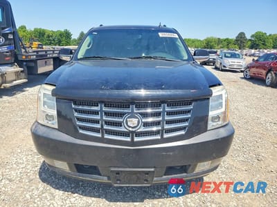 Piąte zdjęcie samochodu w środku: 2011 CADILLAC ESCALADE ESV VIN:1GYS4GEF0BR242220 - miniatura