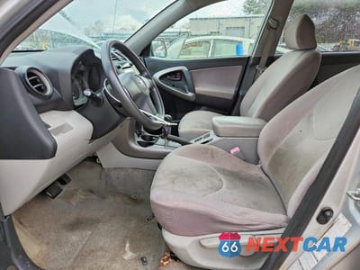 Zdjęcie 7 z 12 samochodu: 2007 TOYOTA RAV4 BASE VIN:JTMBK33V975033037 - miniatura