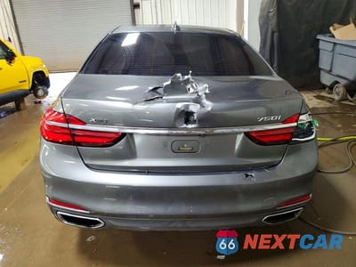 Zdjęcie 6 z 12 samochodu: 2018 BMW 750 XI VIN:WBA7F2C53JG423970 - miniatura