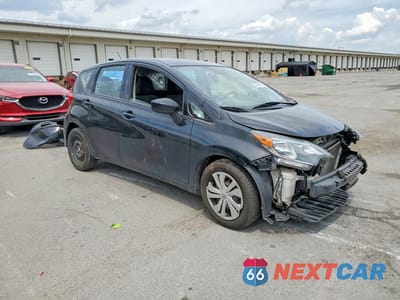 Czwarte zdjęcie samochodu z boku: 2018 NISSAN VERSA NOTE SV VIN:3N1CE2CP4JL352461 - miniatura