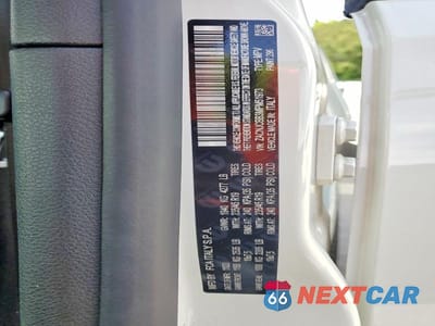 Zdjęcie 13 z 13 samochodu: 2021 JEEP RENEGADE LATITUDE VIN:ZACNJCBB3MPM51973 - miniatura
