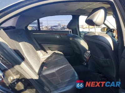 Zdjęcie 10 z 12 samochodu: 2007 MERCEDES-BENZ S 550 VIN:WDDNG71X07A042829 - miniatura