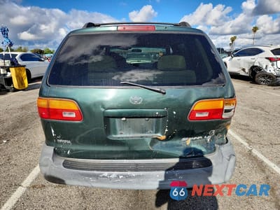 Zdjęcie 6 z 13 samochodu: 2000 TOYOTA SIENNA LE VIN:4T3ZF13C6YU263103 - miniatura