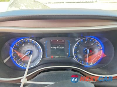 Zdjęcie 9 z 13 samochodu: 2018 CHRYSLER PACIFICA TOURING L VIN:2C4RC1BGXJR112200 - miniatura
