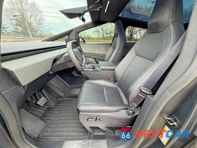 Zdjęcie 14 z 14 samochodu: 2024 TESLA CYBERTRUCK VIN:7G2CEHEE3RA048554 - miniatura