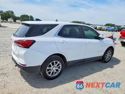 Trzecie zdjęcie samochodu z tyłu: 2022 CHEVROLET EQUINOX LT VIN:3GNAXKEV4NL311609 - miniatura