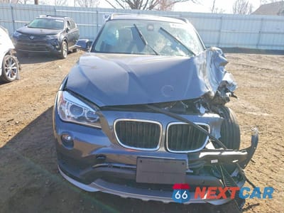 Piąte zdjęcie samochodu w środku: 2015 BMW X1 XDRIVE28I VIN:WBAVL1C5XFVY33582 - miniatura