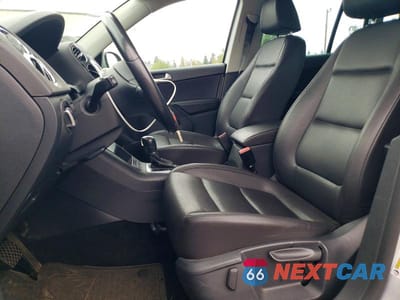 Zdjęcie 7 z 12 samochodu: 2014 VOLKSWAGEN TIGUAN S VIN:WVGAV3AX1EW593449 - miniatura