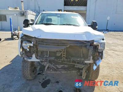 Piąte zdjęcie samochodu w środku: 2019 FORD F250 SUPER DUTY VIN:1FDBF2B66KED71847 - miniatura