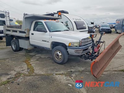 Czwarte zdjęcie samochodu z boku: 2002 DODGE RAM 3500 VIN:3B6MF36572M309697 - miniatura