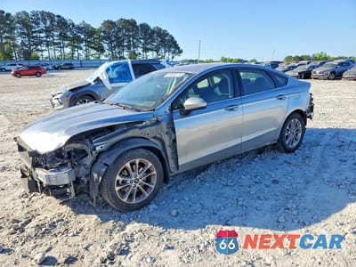 2020 FORD FUSION SE 3FA6P0HD6LR256215 - główne zdjęcie licytacji z USA - miniatura