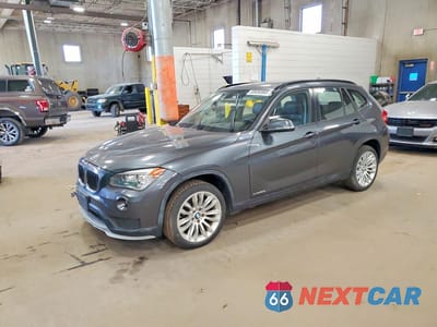 2015 BMW X1 XDRIVE28I WBAVL1C51FVY33406 - główne zdjęcie licytacji z USA - miniatura