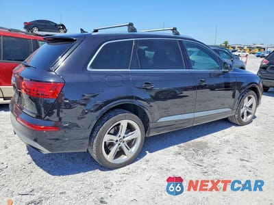 Trzecie zdjęcie samochodu z tyłu: 2019 AUDI Q7 PRESTIGE VIN:WA1VAAF70KD028769 - miniatura