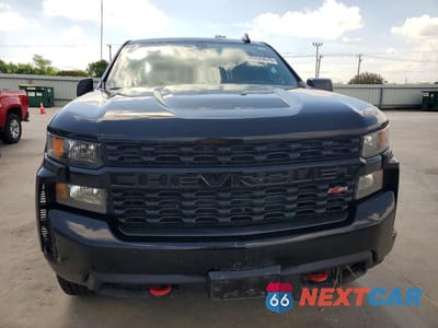 Piąte zdjęcie samochodu w środku: 2021 CHEVROLET SILVERADO K1500 TRAIL BOSS CUSTOM VIN:3GCPYCEF5MG439881 - miniatura