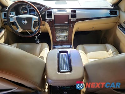 Zdjęcie 8 z 13 samochodu: 2013 CADILLAC ESCALADE LUXURY VIN:1GYS4BEF0DR379163 - miniatura