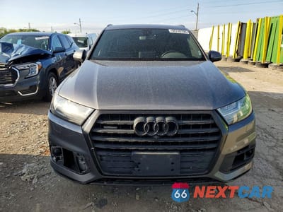 Piąte zdjęcie samochodu w środku: 2017 AUDI Q7 PREMIUM PLUS VIN:WA1LAAF72HD006000 - miniatura