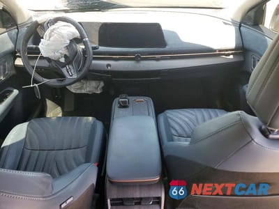 Zdjęcie 8 z 13 samochodu: 2024 NISSAN ARIYA PLATINUM+ E-4ORCE VIN:JN1DF0CD0RM734421 - miniatura