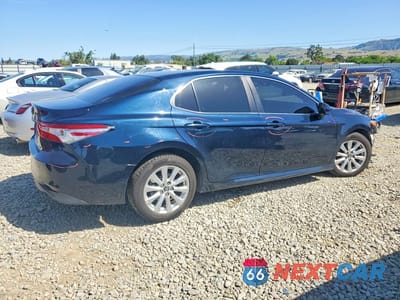 Trzecie zdjęcie samochodu z tyłu: 2018 TOYOTA CAMRY LE VIN:4T1B11HKXJU527857 - miniatura