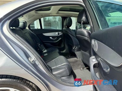 Zdjęcie 6 z 10 samochodu: 2015 MERCEDES-BENZ C 300 4MATIC VIN:55SWF4KBXFU006816 - miniatura