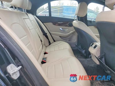 Zdjęcie 10 z 12 samochodu: 2015 MERCEDES-BENZ C 300 4MATIC VIN:55SWF4KB0FU019719 - miniatura
