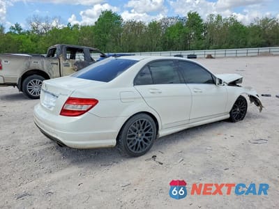 Trzecie zdjęcie samochodu z tyłu: 2010 MERCEDES-BENZ C 300 4MATIC VIN:WDDGF8BB4AF452323 - miniatura