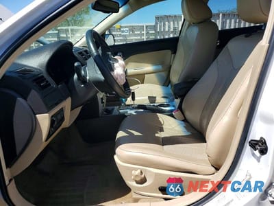 Zdjęcie 7 z 12 samochodu: 2010 MERCURY MILAN PREMIER VIN:3MEHM0JG3AR663825 - miniatura