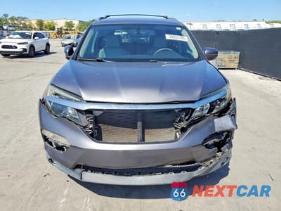 Piąte zdjęcie samochodu w środku: 2016 HONDA PILOT EXL VIN:5FNYF6H59GB106320 - miniatura