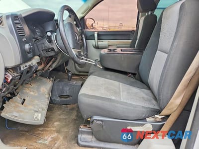 Zdjęcie 7 z 12 samochodu: 2008 CHEVROLET SILVERADO K1500 VIN:1GCEK19C58Z252773 - miniatura