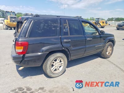 Trzecie zdjęcie samochodu z tyłu: 2004 JEEP GRAND CHEROKEE LAREDO VIN:1J4GX48S94C132700 - miniatura