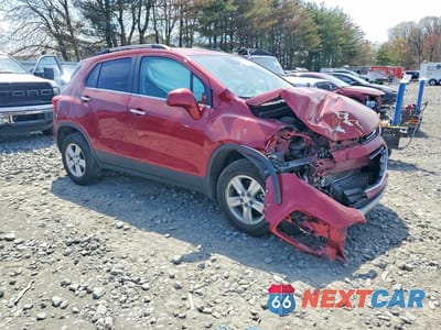 Czwarte zdjęcie samochodu z boku: 2019 CHEVROLET TRAX 1LT VIN:3GNCJPSB0KL280727 - miniatura