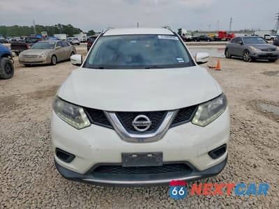 Piąte zdjęcie samochodu w środku: 2015 NISSAN ROGUE SV VIN:KNMAT2MTXFP551211 - miniatura