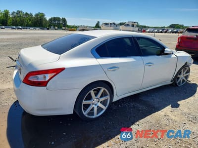 Trzecie zdjęcie samochodu z tyłu: 2011 NISSAN MAXIMA 3.5 S VIN:1N4AA5AP8BC836611 - miniatura