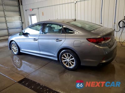 Drugie zdjęcie samochodu z przodu: 2019 HYUNDAI SONATA SE VIN:5NPE24AF2KH780700 - miniatura