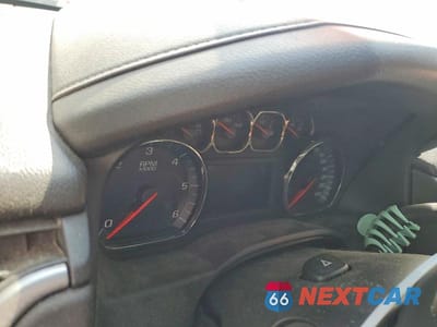 Zdjęcie 9 z 13 samochodu: 2019 CHEVROLET SUBURBAN C1500 LT VIN:1GNSCHKC0KR143994 - miniatura