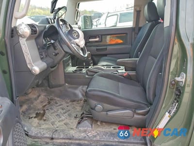 Zdjęcie 7 z 14 samochodu: 2011 TOYOTA FJ CRUISER BASE VIN:JTEBU4BFXBK111034 - miniatura