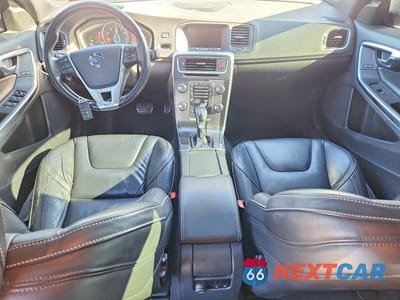 Zdjęcie 8 z 12 samochodu: 2014 VOLVO S60 T6 VIN:YV1902FH3E2293298 - miniatura