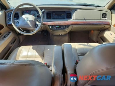 Zdjęcie 8 z 12 samochodu: 2003 MERCURY GRAND MARQUIS LS VIN:2MEFM75WX3X669997 - miniatura