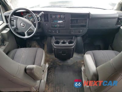 Zdjęcie 8 z 13 samochodu: 2018 GMC SAVANA G2500 VIN:1GTW7AFG5J1902283 - miniatura