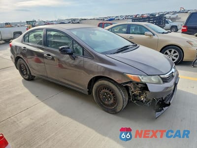 Czwarte zdjęcie samochodu z boku: 2012 HONDA CIVIC LX VIN:19XFB2F52CE004873 - miniatura