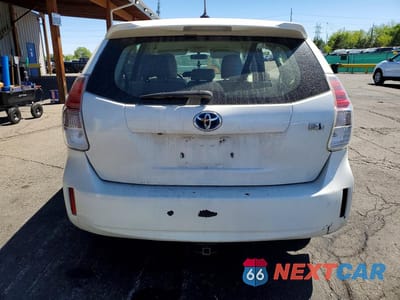 Zdjęcie 6 z 12 samochodu: 2015 TOYOTA PRIUS V THREE VIN:JTDZN3EU9FJ018487 - miniatura