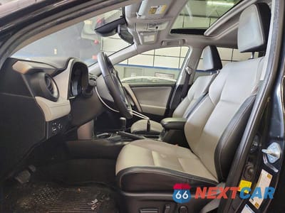 Zdjęcie 7 z 13 samochodu: 2018 TOYOTA RAV4 HV LIMITED VIN:JTMDJREV8JD189448 - miniatura