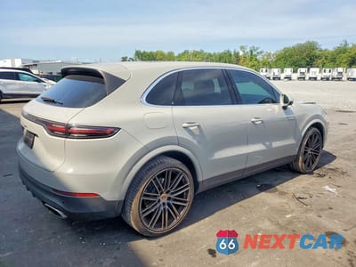 Trzecie zdjęcie samochodu z tyłu: 2023 PORSCHE CAYENNE BASE VIN:WP1AA2AY2PDA10161 - miniatura