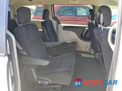 Zdjęcie 11 z 13 samochodu: 2016 DODGE GRAND CARAVAN SE VIN:2C4RDGBGXGR311773 - miniatura